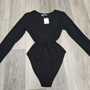 MANGOPOP Black V Neck Long Sleeve Bodysuit Women's Medium Neutral Basics New
